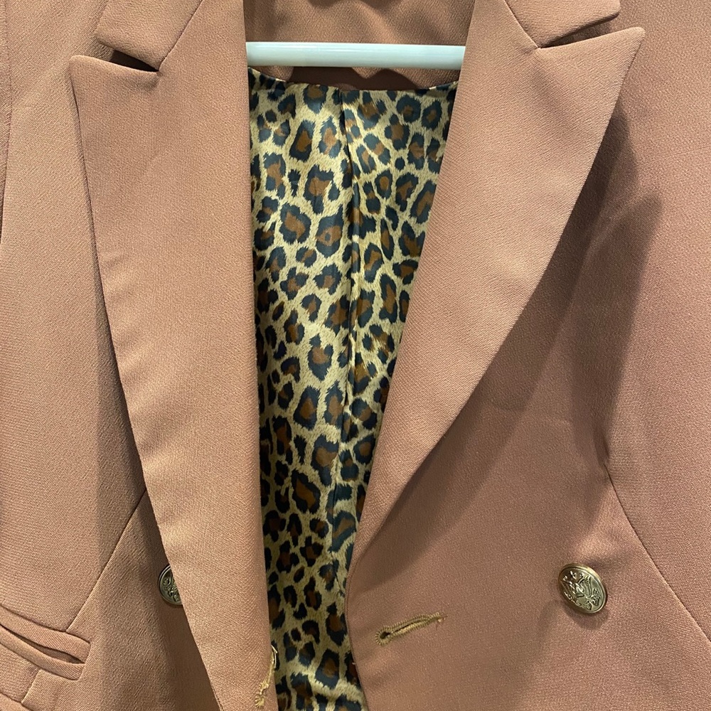 Blazer - Picture 3 of 4